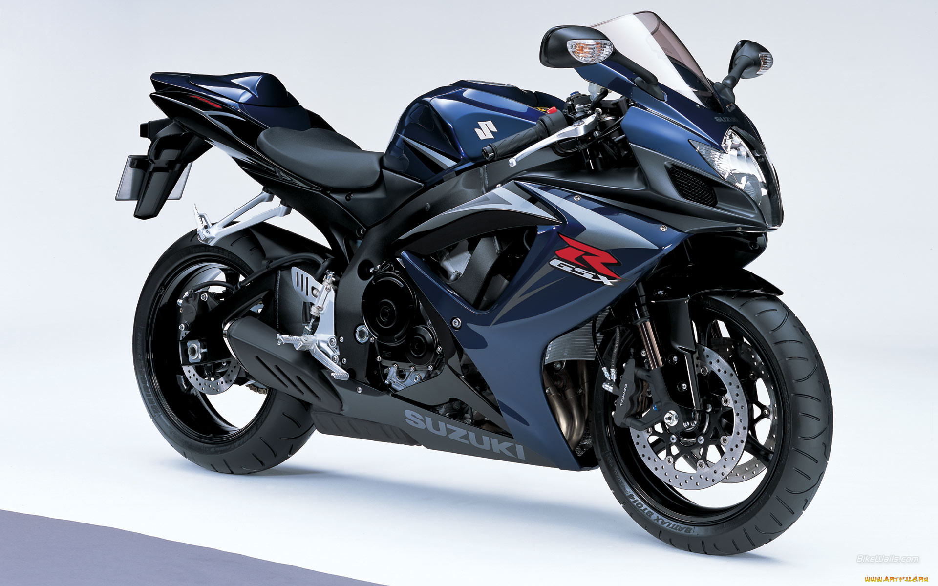 Мотоциклист на Suzuki GSX R